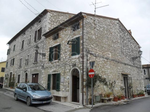 Vendesi casa indipendente a Manciano via Giuseppe Mazzini, 9, Saturnia