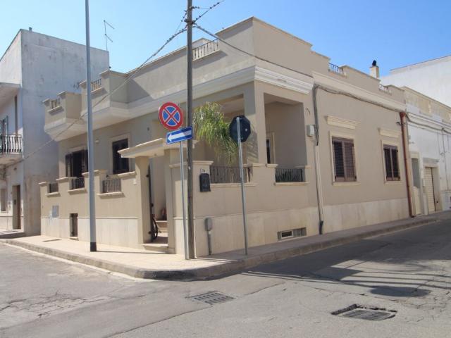 Vendesi casa indipendente a Manduria