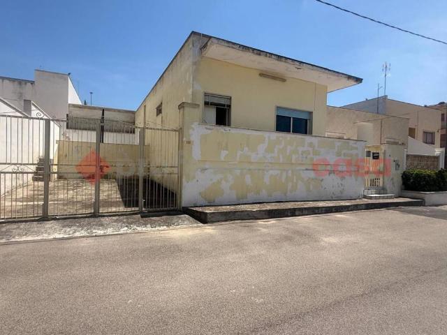 Vendesi casa indipendente a Manduria via delle Giunchiglie, 41, San Pietro