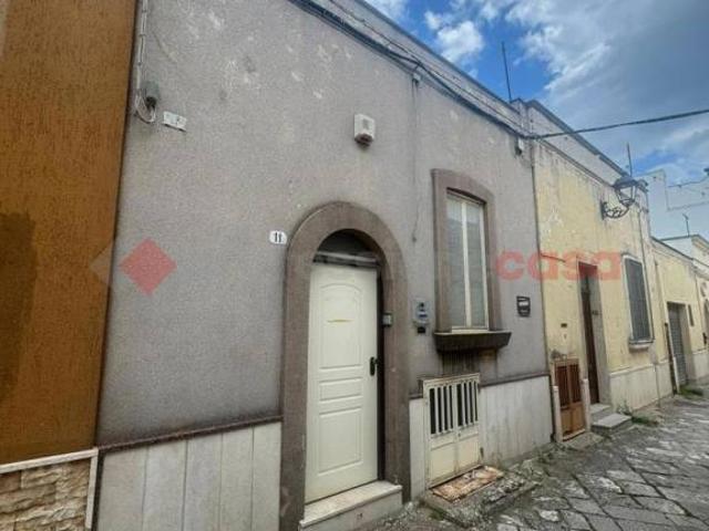 Vendesi casa indipendente a Manduria via Kassala, 11
