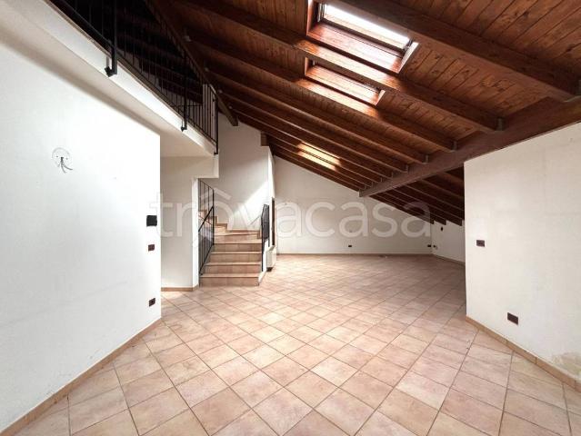Vendesi casa indipendente a Mantova, Centro