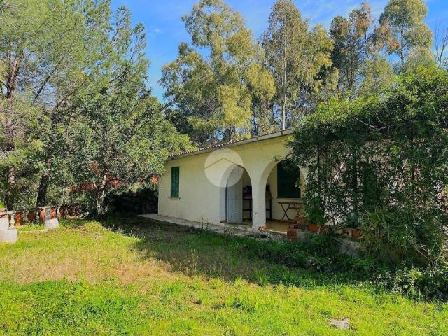 Vendesi casa indipendente a Maracalagonis via delle Sequoie