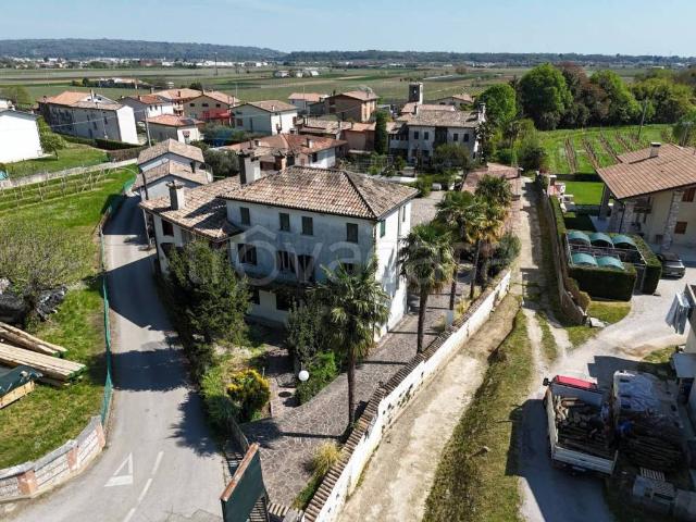 Vendesi casa indipendente a Maser via Sant\'Andrea, 2