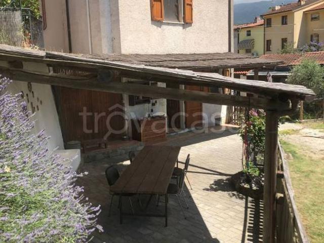 Vendesi casa indipendente a Massarosa