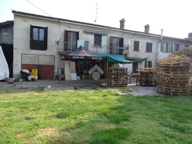 Vendesi casa indipendente a Mirabello Monferrato