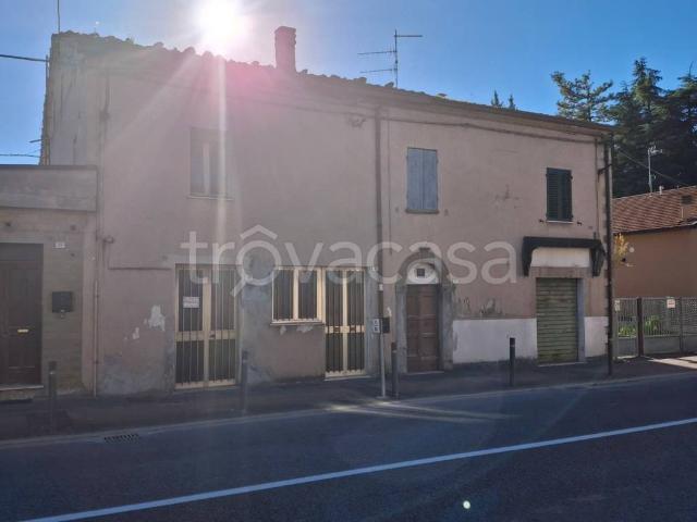 Vendesi casa indipendente a Novafeltria