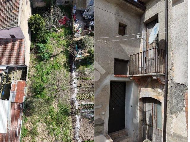 Vendesi casa indipendente a San Martino Valle Caudina