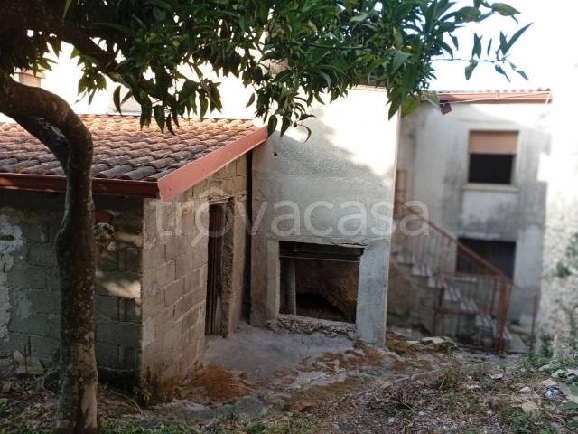 Vendesi casa indipendente a San Cono, Cessaniti