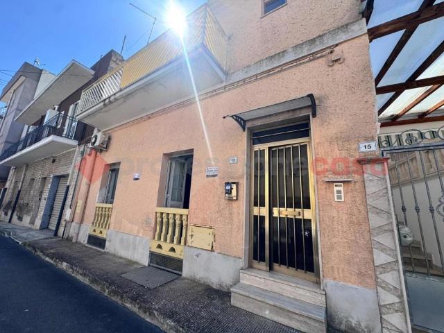 Vendesi casa indipendente a San Giorgio Ionico