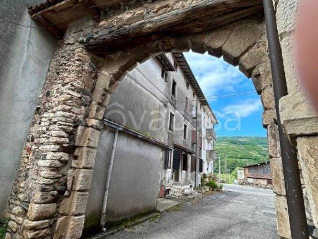 Vendesi casa indipendente a San Giovanni Ilarione via Boarie, 9