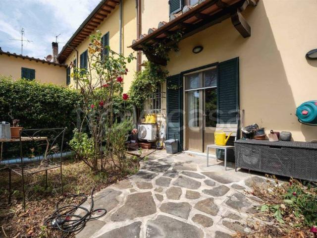 Vendesi casa indipendente a San Piero a Ponti, Campi Bisenzio