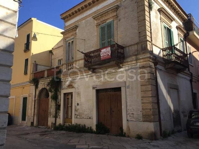 Vendesi casa indipendente a San Severo via pierseverino
