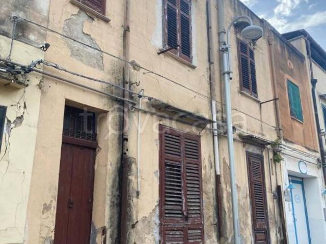 Vendesi casa indipendente a Santa Flavia via del Monaco