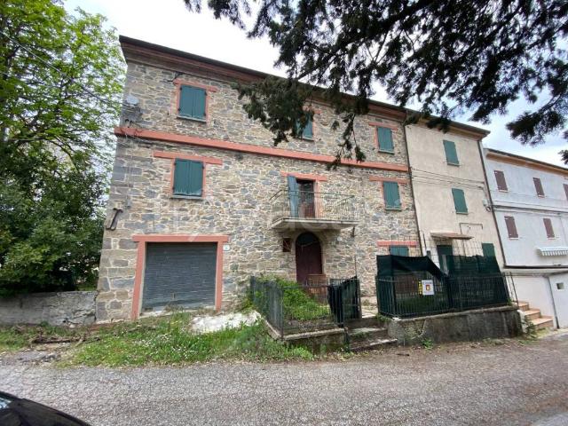 Vendesi casa indipendente a Sant'Agata Feltria