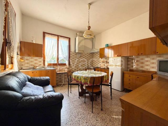 Vendesi casa indipendente a Santarcangelo di Romagna via Balduccia