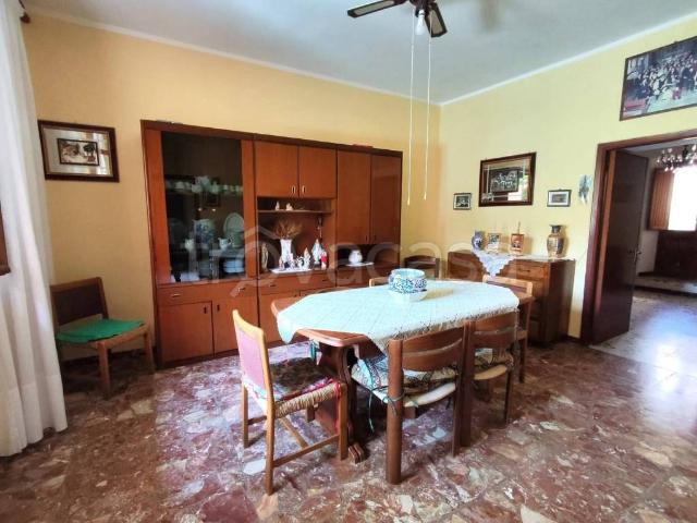 Vendesi casa indipendente a Sardara via Sant'Anastasia