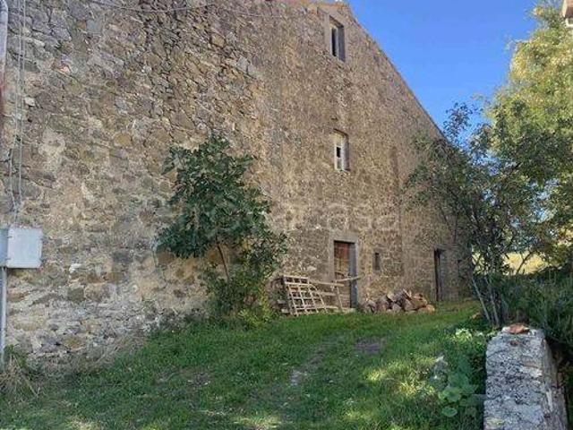 Vendesi casa indipendente a Semproniano