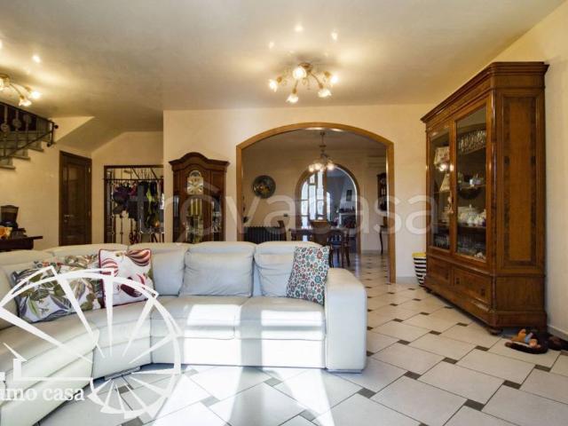 Vendesi casa indipendente a Poggio a Caiano via Giovanni Pascoli