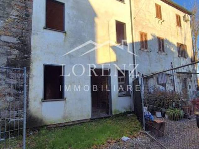 Vendesi casa indipendente a Padule, Porcari