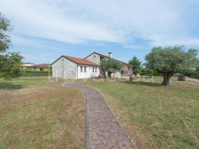 Vendesi casa indipendente a Paese, Postioma