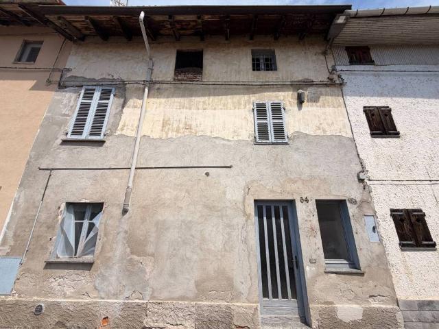 Vendesi casa indipendente a Palazzolo Vercellese via Roma, 64