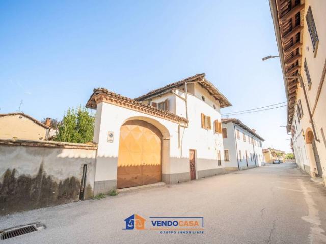 Vendesi casa indipendente a Pancalieri via Cesare Battisti, 5