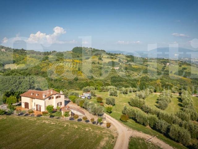Vendesi casa indipendente a Perugia via delle Ghiande, snc, Montelaguardia