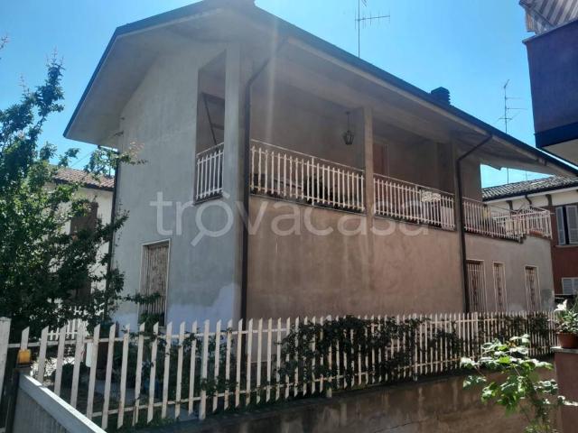 Vendesi casa indipendente a Piacenza via Alberto Scoto, 34, Dante Cheope