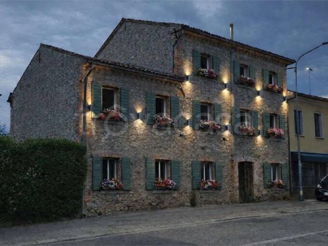 Vendesi casa indipendente a Pieve di Soligo