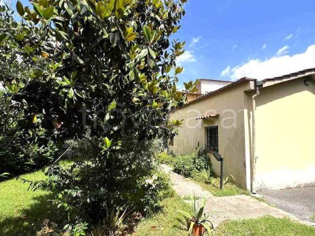 Vendesi villa singola a Prato, Galciana
