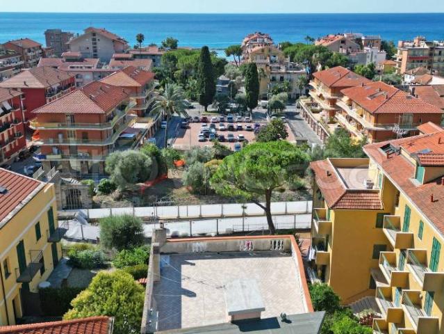Vendesi casa indipendente a Rovere, San Bartolomeo al Mare