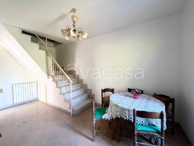Vendesi casa indipendente a Roccasecca vico Paolozzi, 27