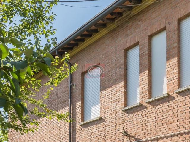 Vendesi casa indipendente a Roncofreddo, Montecodruzzo