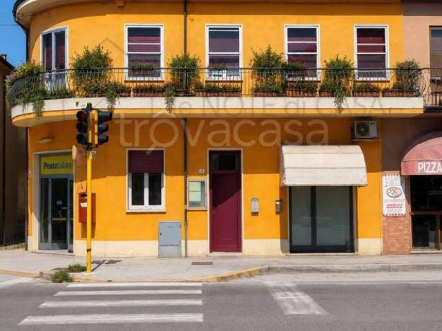 Vendesi casa indipendente a Ravenna, Castiglione