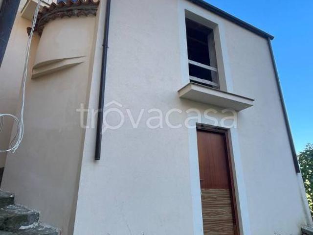Vendesi casa indipendente a Rivello corso Vittorio Emanuele