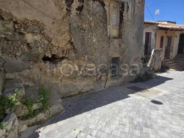 Vendesi casa indipendente a Ricadi, Santa Domenica