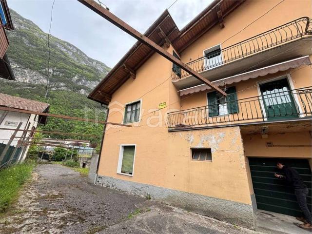 Vendesi casa indipendente a Tezze, Grigno