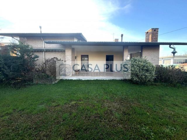 Vendesi casa indipendente a Tezze sul Brenta via brega, Belvedere