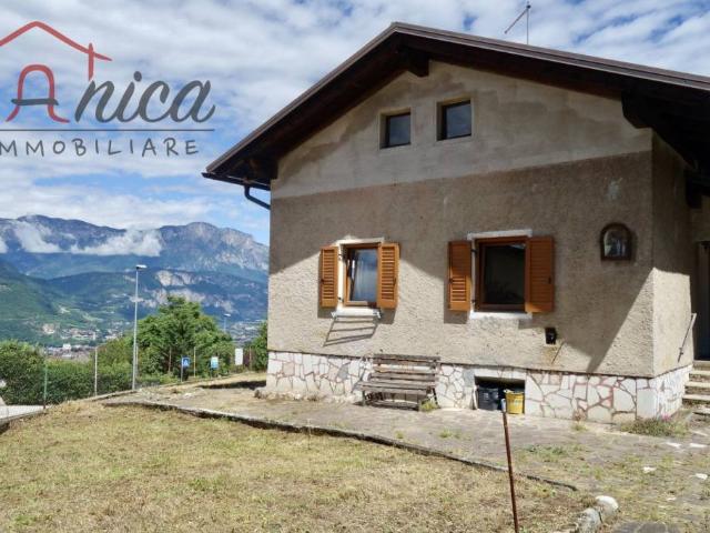 Vendesi villa singola a Trento via Marzola, Villazzano