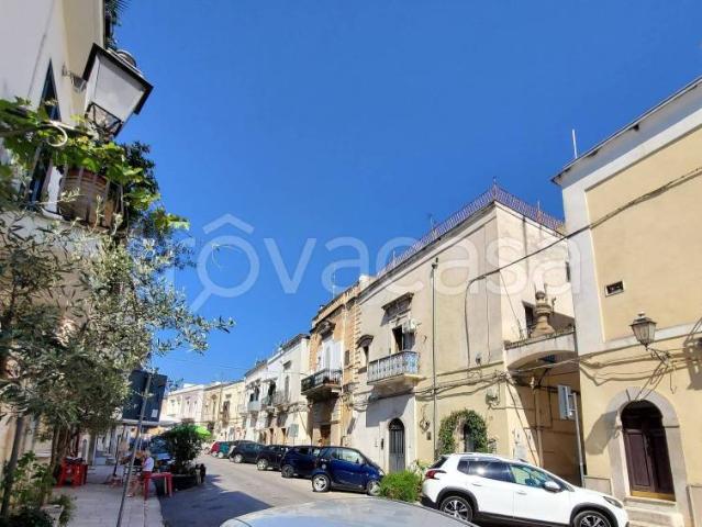 Vendesi casa indipendente a Triggiano vico Piccolo, 18