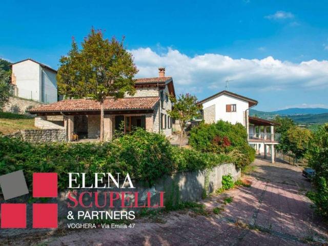 Vendesi casa indipendente a Varzi