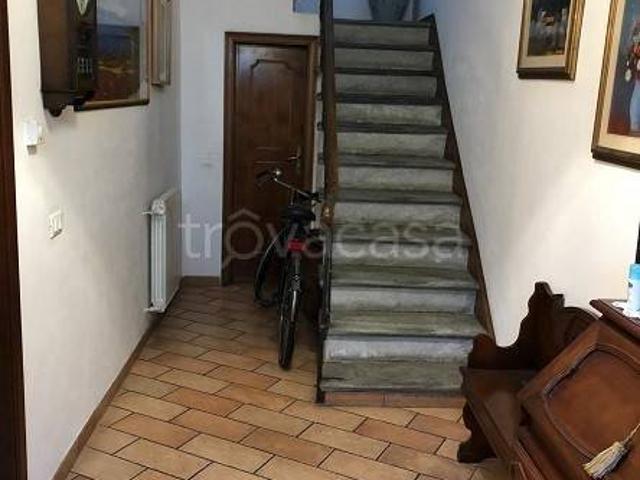 Vendesi casa indipendente a Viareggio via Michele Coppino