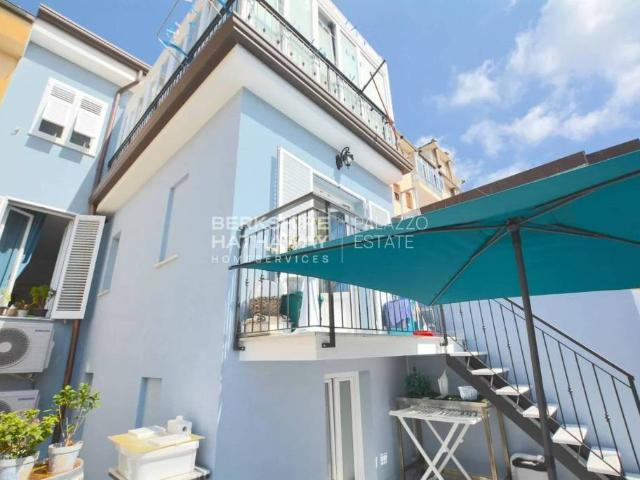 Vendesi casa indipendente a Viareggio