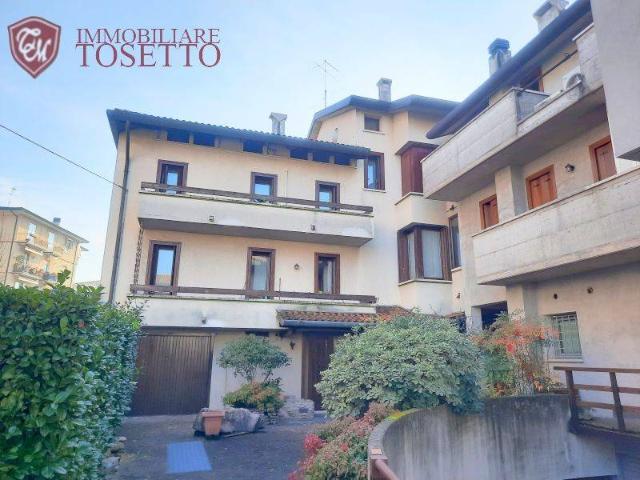 Vendesi casa indipendente a Vicenza viale Trieste, San Francesco