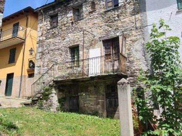Vendesi casa indipendente a Vicomezzano, Rezzoaglio