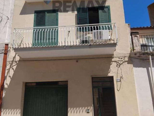 Vendesi casa indipendente ad Avola via Milano, 113
