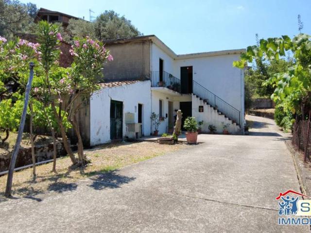 Vendesi casa indipendente ad Agnana Calabra via Roma, 209