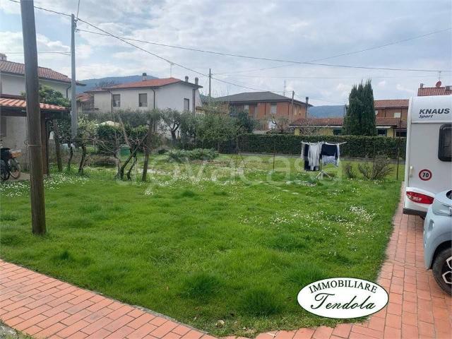 Vendesi casa indipendente ad Ameglia, Fiumaretta