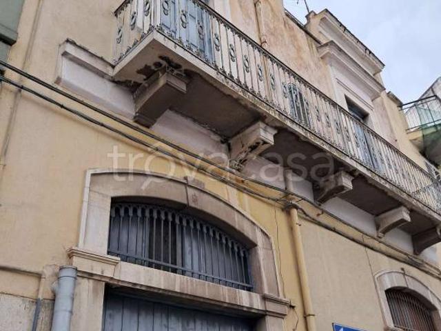Vendesi casa indipendente ad Andria piazza Adua, 15, Monticelli Croci