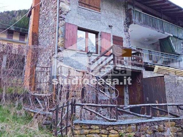 Vendesi casa indipendente ad Ardesio